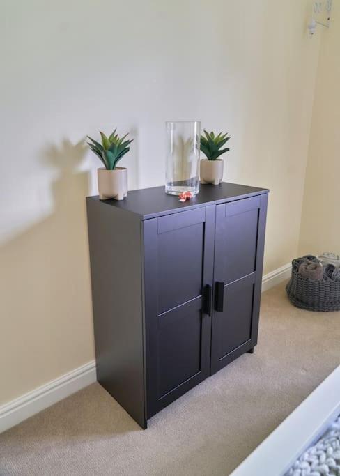 Stunning Luxury 2 Bed Apartment With En-Suite In Wokingham City Centre Exteriér fotografie
